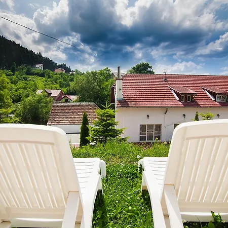 Pensiunea Tinelu Brasov Vendégház 3*
